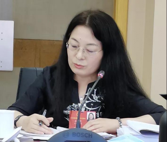 全國人大代表王霞談化工行業(yè)重大挑戰(zhàn)和應(yīng)對策略