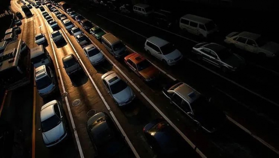 全國機動車保有量達4.06億輛