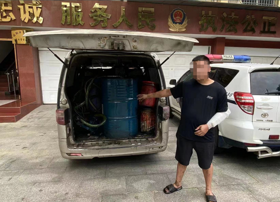 湖南岳陽樓區查處一家非法轉移廢機油企業
